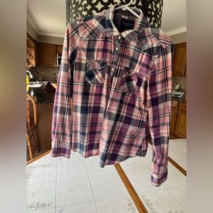 Women’s checkered American eagle shirt